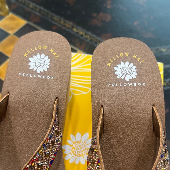 Yellow Box Women's Multicolor Bling Sandals- NEW with box. Size 8. - Picture 4 of 8